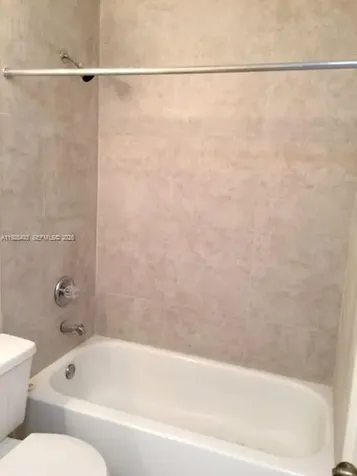 18324 NW 68 Hialeah FL 33015