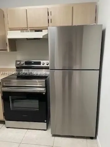 18324 NW 68 Hialeah FL 33015