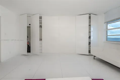 100 Lincoln Road Miami Beach FL 33139