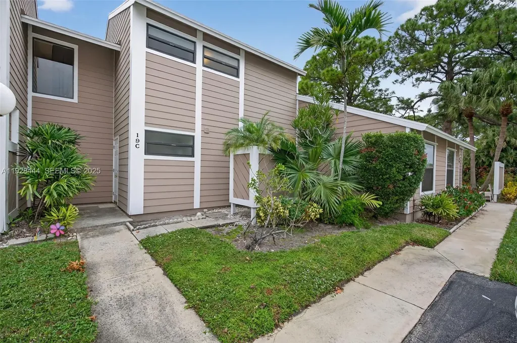 707 Stonewood Court Jupiter FL 33458