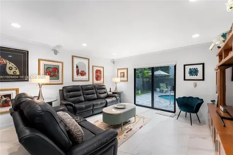 550 W 51st Street Miami Beach FL 33140