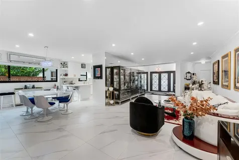 550 W 51st Street Miami Beach FL 33140