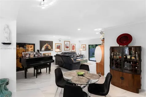 550 W 51st Street Miami Beach FL 33140