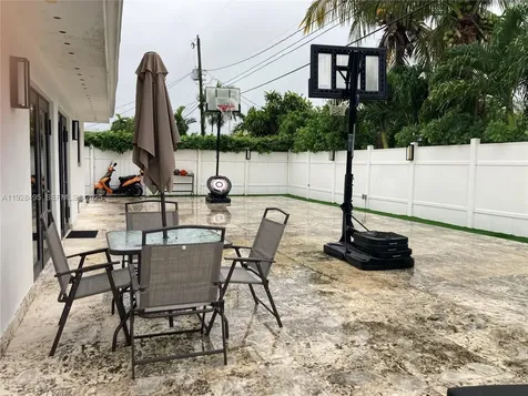 7524 Mutiny Avenue North Bay Village FL 33141