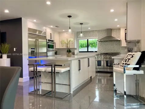 7524 Mutiny Avenue North Bay Village FL 33141