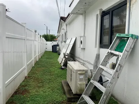 7524 Mutiny Avenue North Bay Village FL 33141