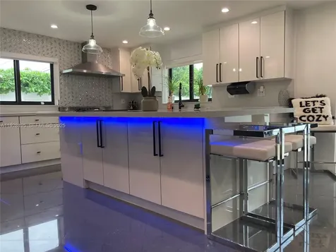 7524 Mutiny Avenue North Bay Village FL 33141