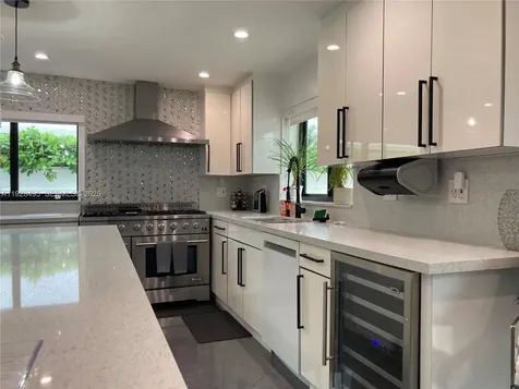 7524 Mutiny Avenue North Bay Village FL 33141