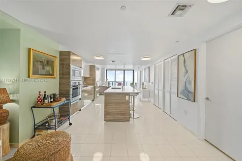 460 NE 28th Street Miami FL 33137