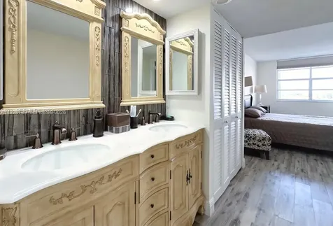 5701 Collins Avenue Miami Beach FL 33140