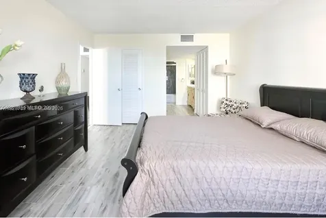 5701 Collins Avenue Miami Beach FL 33140