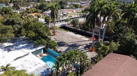 848 NW 18th Avenue Miami FL 33125