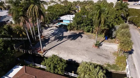 848 NW 18th Avenue Miami FL 33125