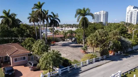 848 NW 18th Avenue Miami FL 33125