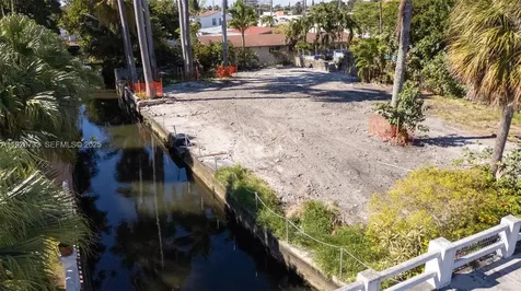 848 NW 18th Avenue Miami FL 33125