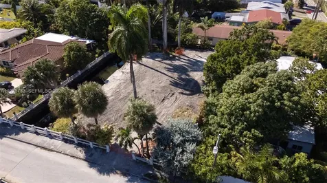 848 NW 18th Avenue Miami FL 33125