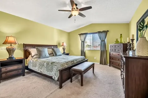 371 SW 190th Avenue Pembroke Pines FL 33029