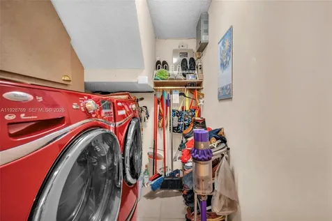 113 NW 73rd Terrace Plantation FL 33317