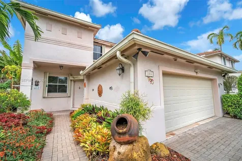 113 NW 73rd Terrace Plantation FL 33317
