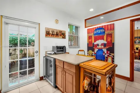 113 NW 73rd Terrace Plantation FL 33317