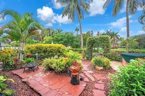 113 NW 73rd Terrace Plantation FL 33317