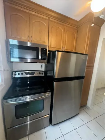 401 Collins Avenue Miami Beach FL 33139