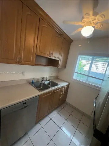 401 Collins Avenue Miami Beach FL 33139