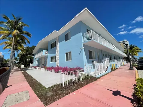 401 Collins Avenue Miami Beach FL 33139