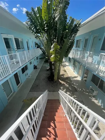 401 Collins Avenue Miami Beach FL 33139