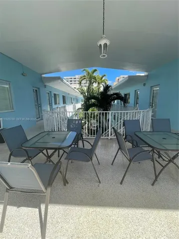 401 Collins Avenue Miami Beach FL 33139