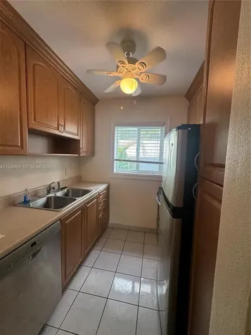 401 Collins Avenue Miami Beach FL 33139