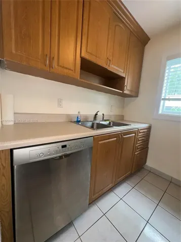 401 Collins Avenue Miami Beach FL 33139