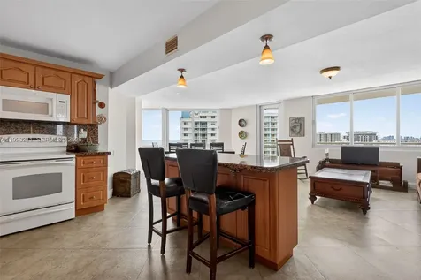 7135 Collins Avenue Miami Beach FL 33141