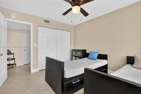 7135 Collins Avenue Miami Beach FL 33141