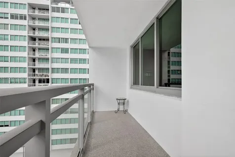 7135 Collins Avenue Miami Beach FL 33141