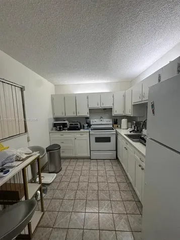 2800 Someset Drive Lauderdale Lakes FL 33311