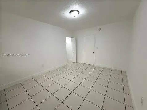 6885 Byron Avenue Miami Beach FL 33141