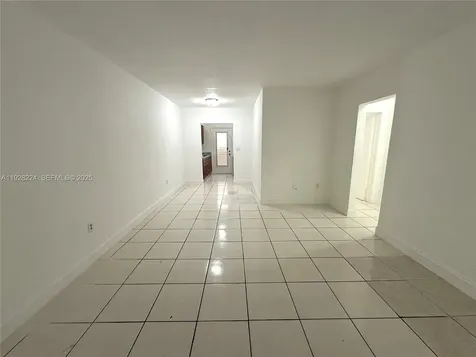 6885 Byron Avenue Miami Beach FL 33141