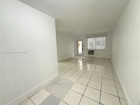 6885 Byron Avenue Miami Beach FL 33141