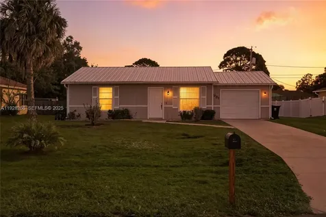 2981 SW Bright Street Port St. Lucie FL 34953
