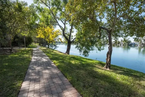 7043 SW 53rd Lane Miami FL 33155