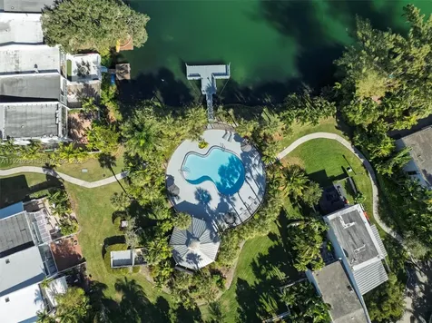7043 SW 53rd Lane Miami FL 33155