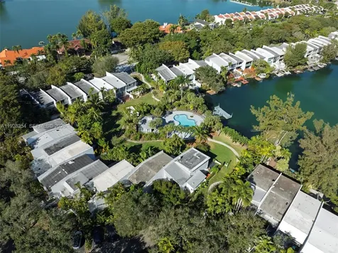 7043 SW 53rd Lane Miami FL 33155
