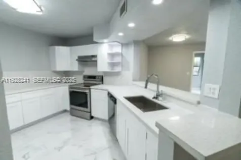 975 N Franklin Avenue Homestead FL 33034