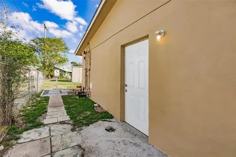 720 NW 38th Avenue Lauderhill FL 33311
