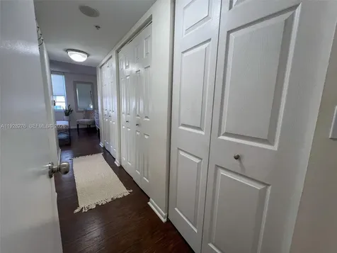 520 SE 5th Avenue Fort Lauderdale FL 33301