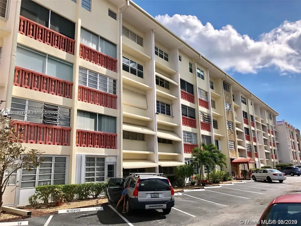 215 SE 3rd Avenue Hallandale Beach FL 33009