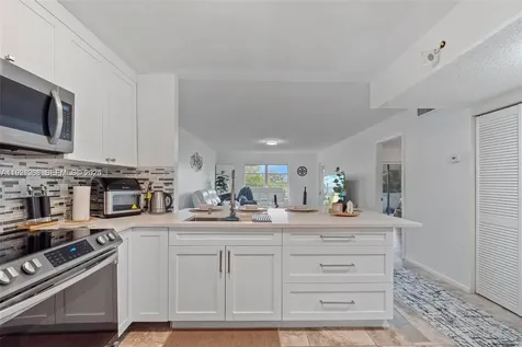8161 SW 24th Court Davie FL 33324