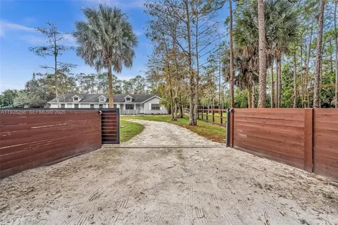 15120 Roberts Way Loxahatchee FL 33470