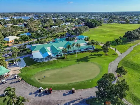 3804 SE Fairway E Stuart FL 34997